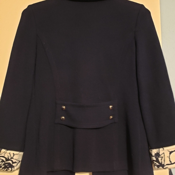 Jacket - Picture 5 of 5